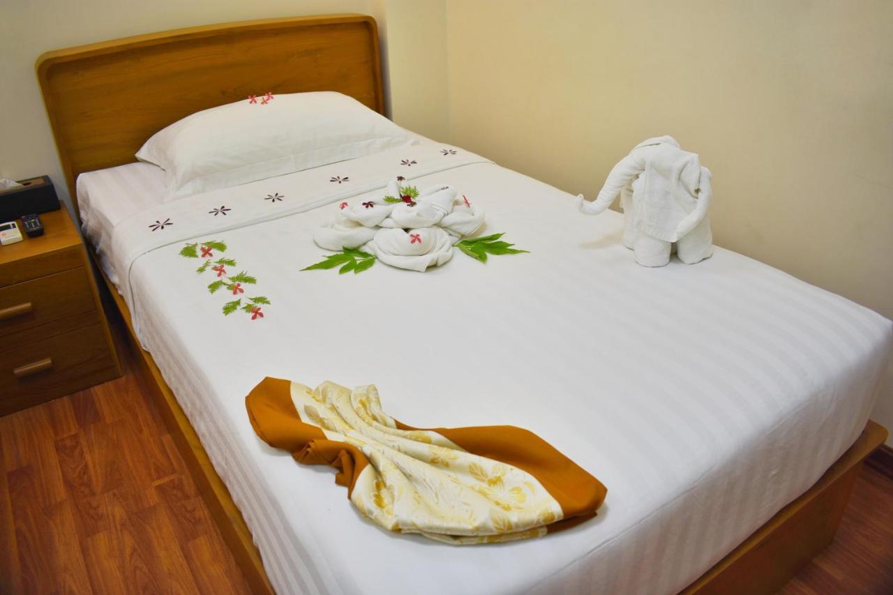 Shwe Poe Eain Hotel New Bagan Exteriör bild