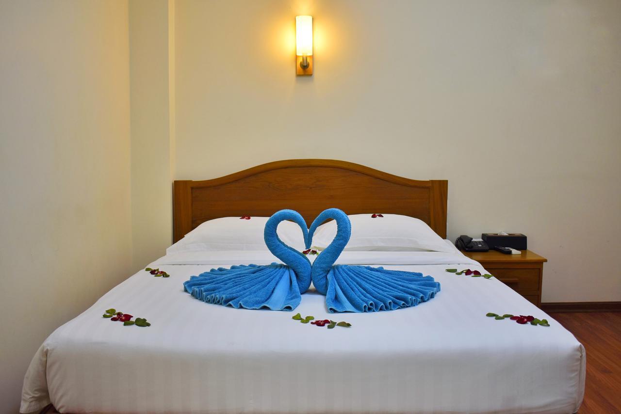 Shwe Poe Eain Hotel New Bagan Exteriör bild