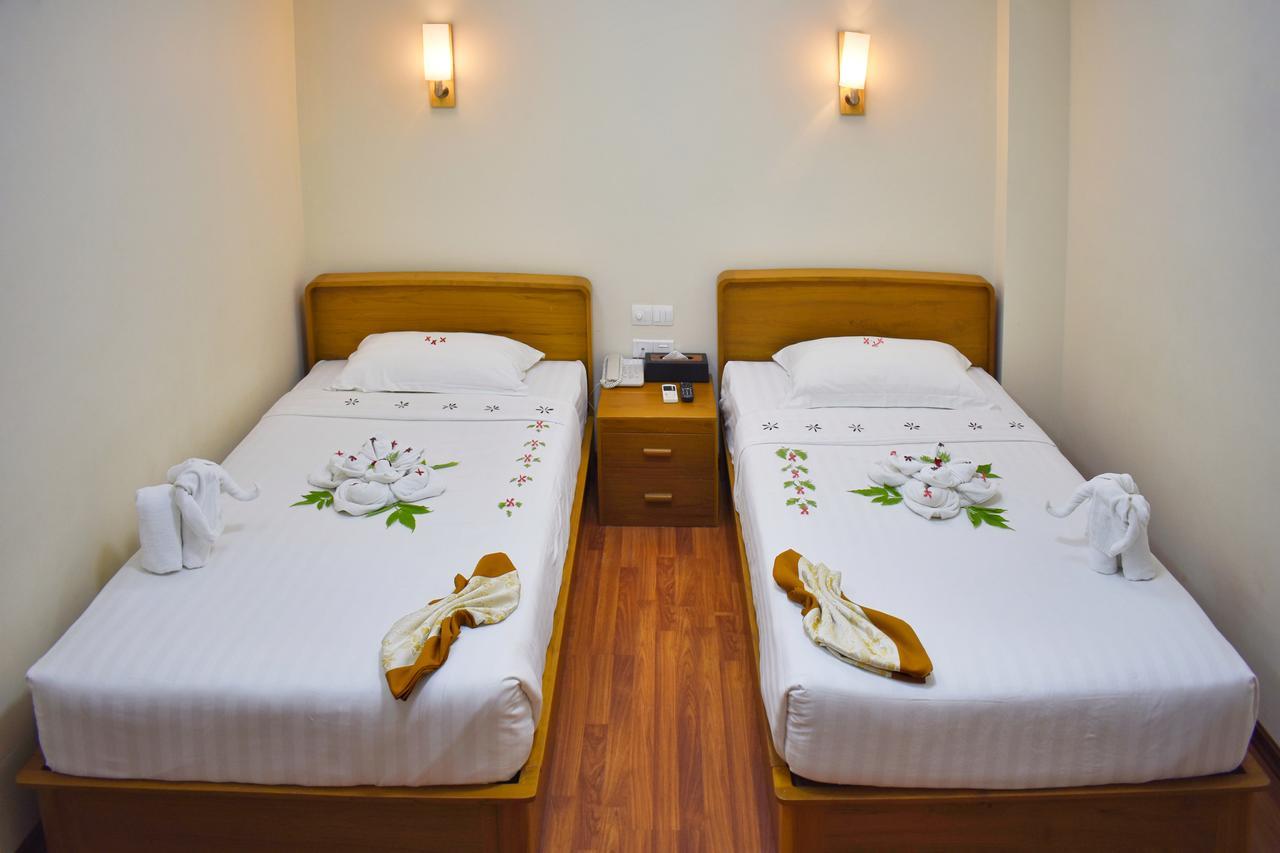 Shwe Poe Eain Hotel New Bagan Exteriör bild