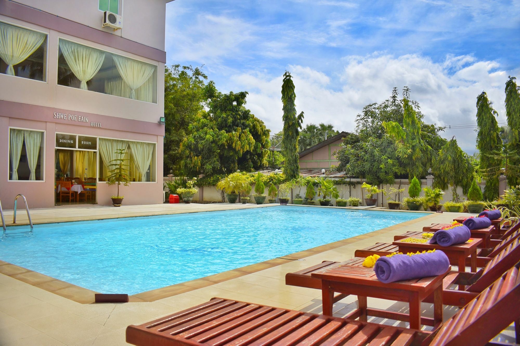 Shwe Poe Eain Hotel New Bagan Exteriör bild