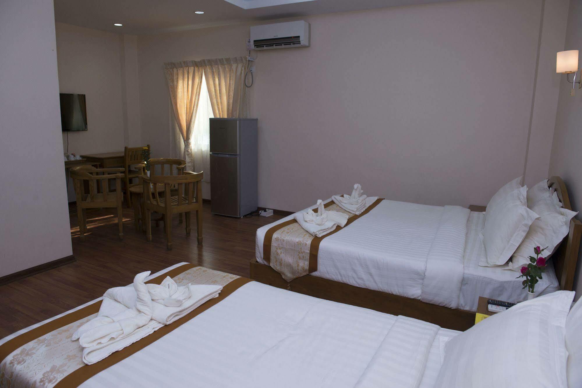 Shwe Poe Eain Hotel New Bagan Exteriör bild